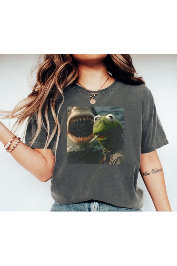 Vintage Washed Graphic Shirt, Playful Frog Meme Tee, Retro Cinematic Illustration Top, Adult Unisex