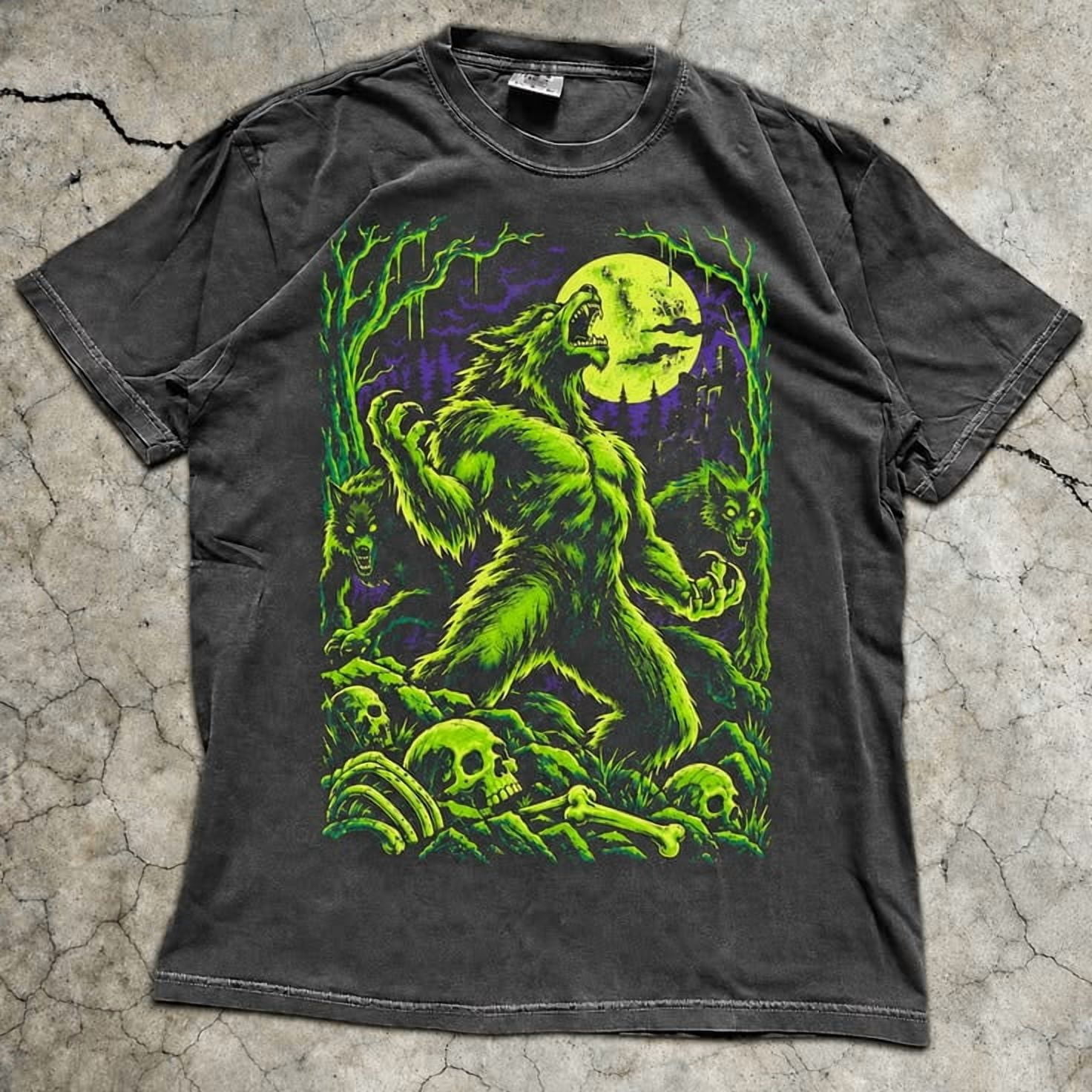 Pet Store Werewolf Vintage Werewolf Full Moon Howling Wolf Gothic Horror Halloween Graphic ...