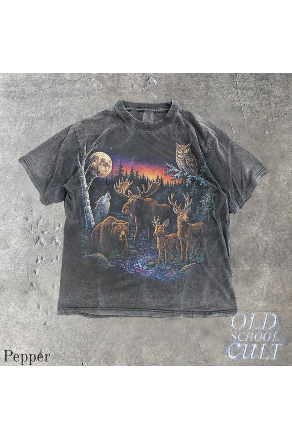 Vintage Wildlife Forest Animals Comfort Colors Pepper T-Shirt Outdoor Adventure Style