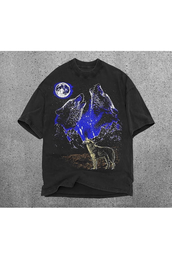 Vintage Wolf Graphic T-Shirt, Retro Howling Wolf Nature Tee, Oversized Faded Unisex Shirt, Wildlife Animal Gift