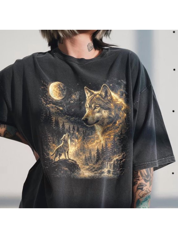 Vintage Wolf Howling Moon Animal Graphic Wilderness Native Vibe T-shirt