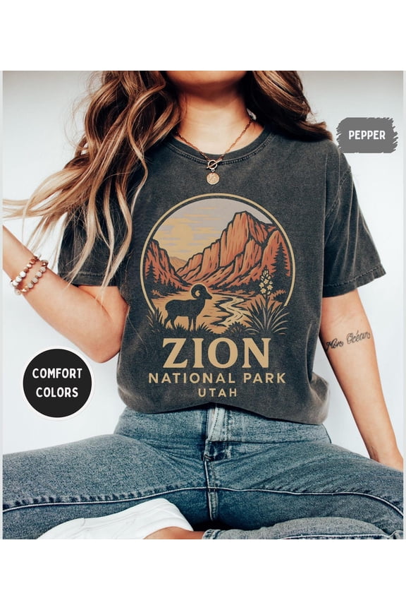 Vintage Zion National Park Graphic Shirt Retro Canyon Hiking Adventure Art Tee Comfort Colors Unisex Cotton T-Shirt, Sizes S-3XL