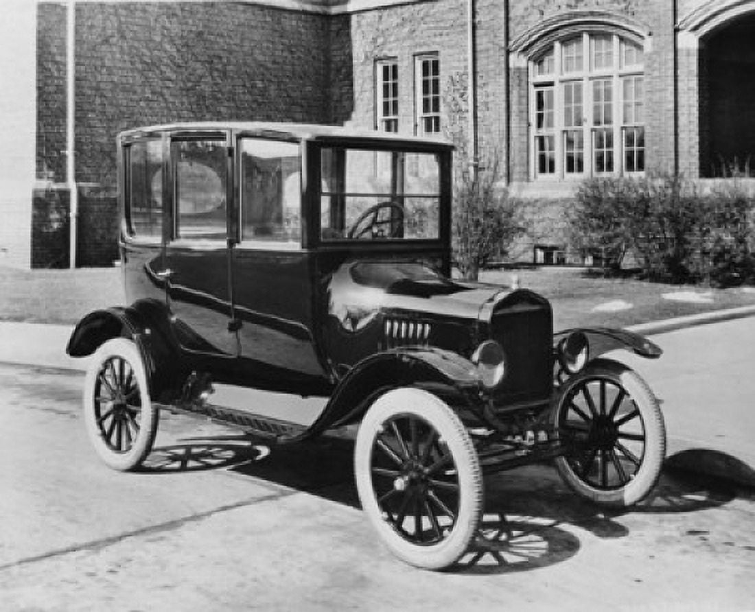 Vintage car parked in front of a building Canvas Art - (24 x 36)