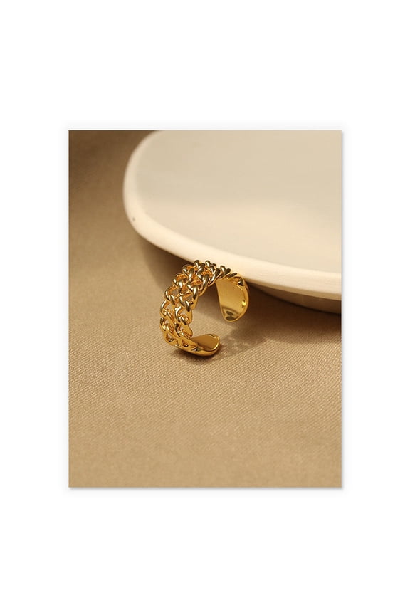 Vintage openwork braided ring