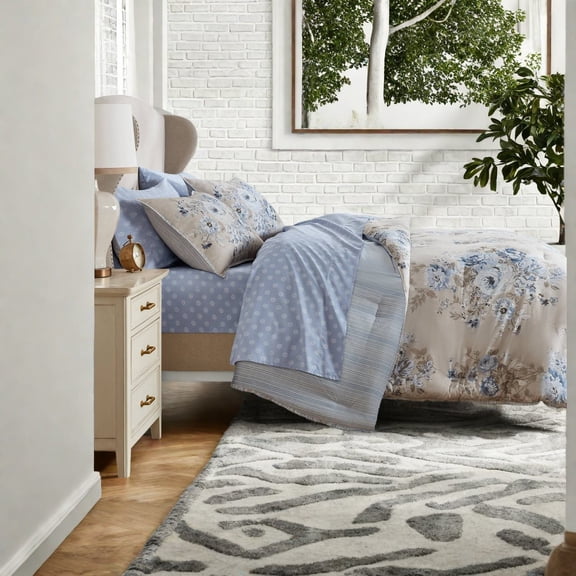 Vintageinspired 7Piece King Bedding Set Polyester Microfiber Elegant Floral Design for All Seasons