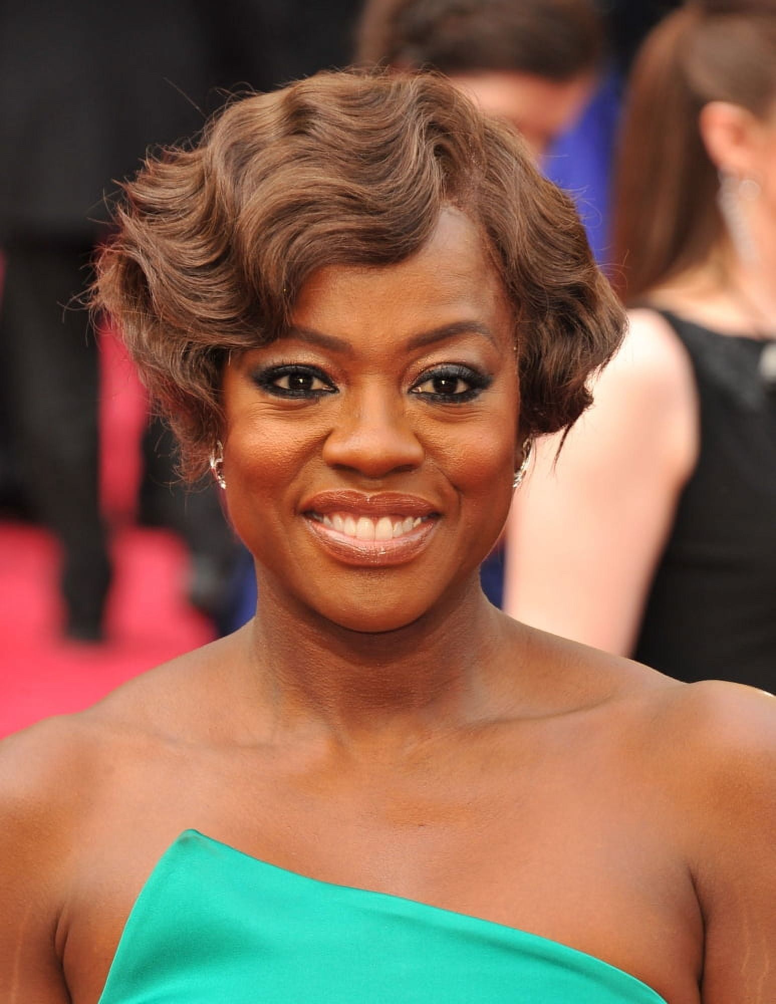 Viola Davis At Arrivals For The 86Th Annual Academy Awards - Arrivals 2 - Oscars 2014 Canvas Art -  (16 x 20)