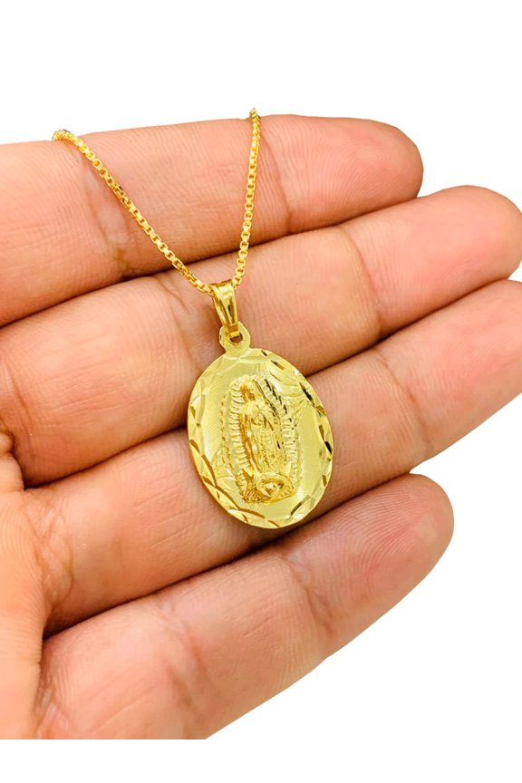 Virgen de Guadalupe Charm Pendant Necklace 26x18mm / Medalla de la Guadalupe Oro Laminado / Box Link Chain for Womens Mens /Dainty Necklace