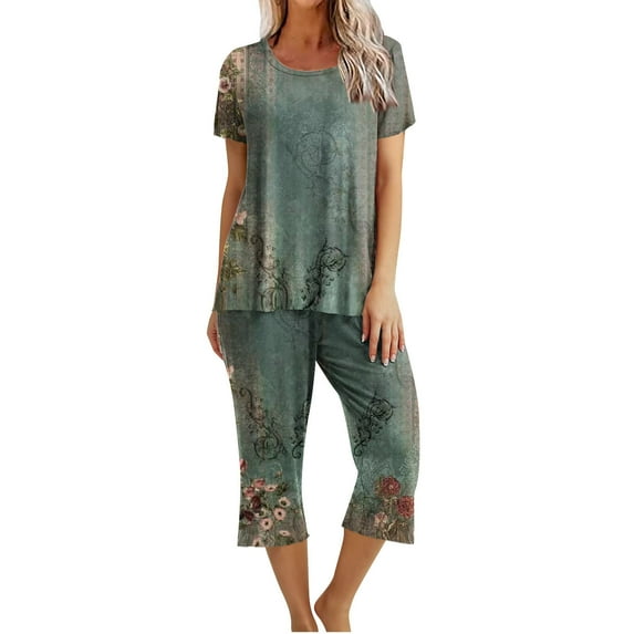 Virmaxy Womens Casual Sleepwear Pajamas Set Vintage Printed Short Sleeve Pajamas Capri Pants 2 Piece Round Neck Casual Loungewear with Pockets 2 Piece Set Army Green Xl