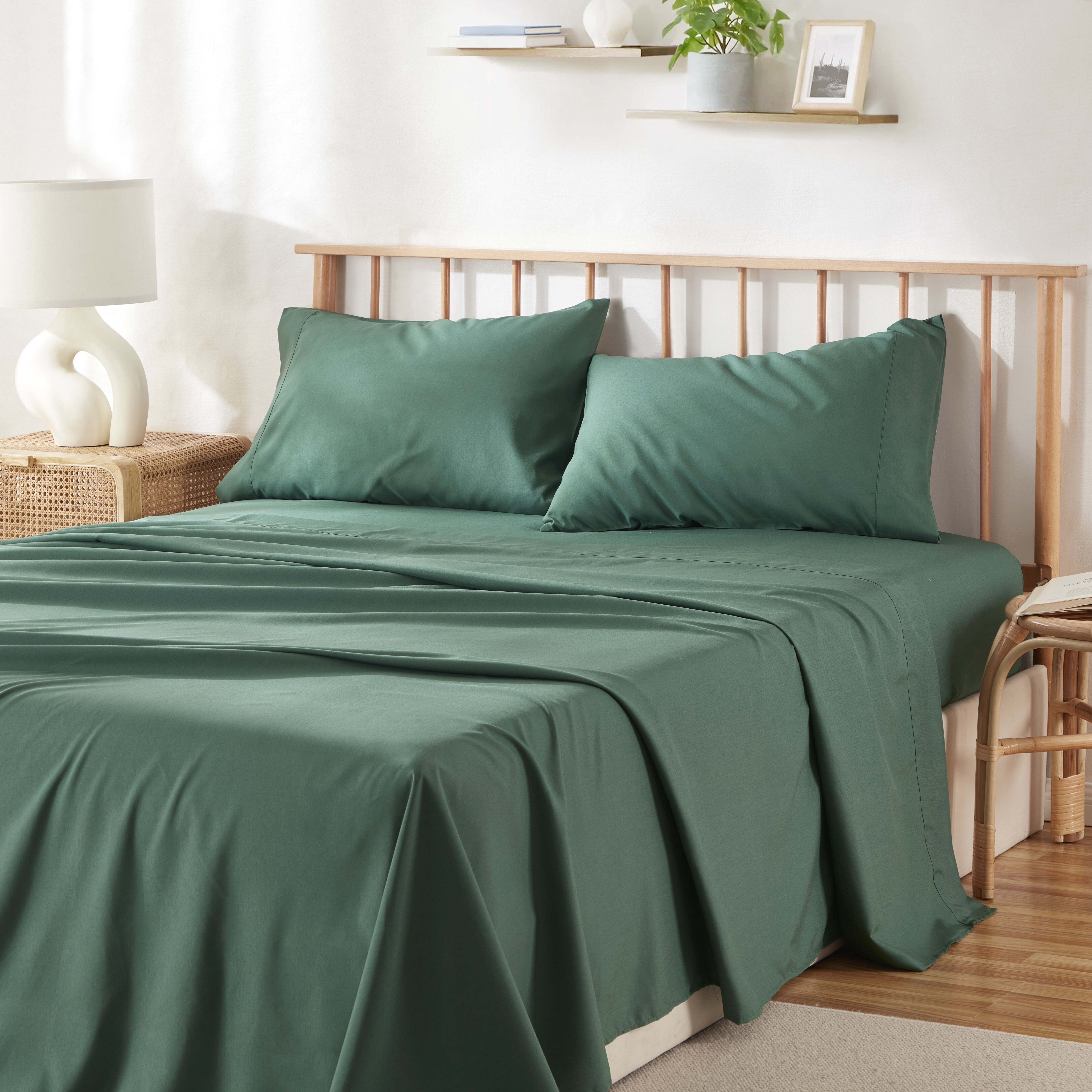 Virtu Bed Sheets Set, Deep Pocket Rayon Derived Bamboo & Microfiber Cooling 4 Piece Queen Sheets sets, Hunter Green