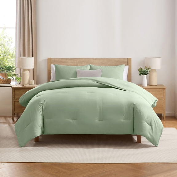 Virtu Comforter Sets, All Season Lightweight Solid Queen Comforter Set, 3-Pc Bedding Sets, Sage Green