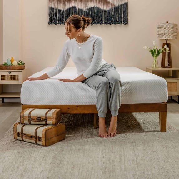 Virtu Cooling Graphite Green Tea Memory Foam Mattress King 10 Inch Mattress In A Box