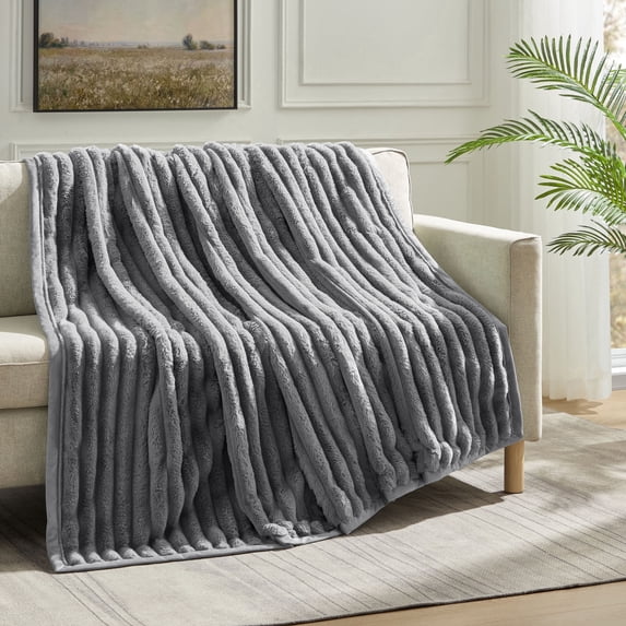 Virtu Ultra Plush Faux Fur Mink Blanket, 102" x 82", Queen/King Size Blanket, Thick, Warm & Cozy Blankets for Beds, Gray