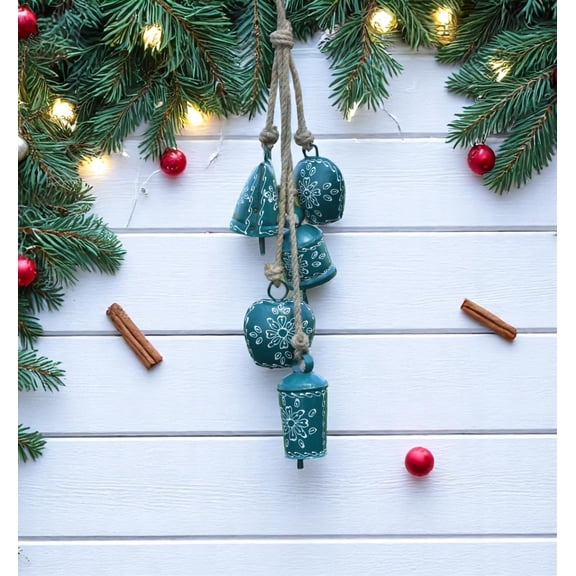 Vivanta Rustic Cow Bell Wind Chime 25 - 5 Metal Hanging Bells for Christmas, Farmhouse, Porch, Entryway, Bohemian Garden Chime, Vintage Bell Garland, Antique Wind Chimes for Indoor & Outdoor (Green)