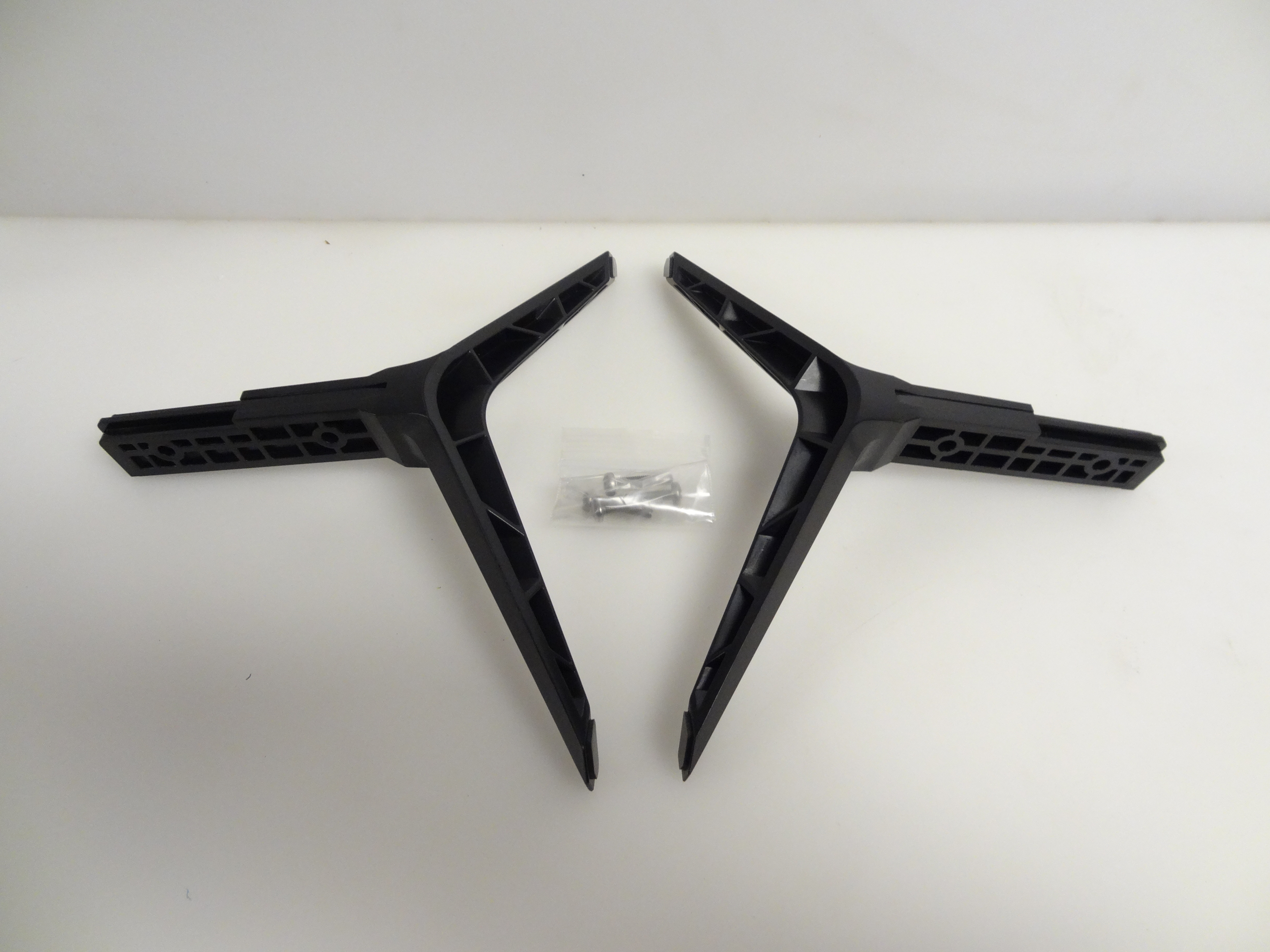 Vizio D40FG9 V405G9 V405H19 Stand Legs W/Screws NEW