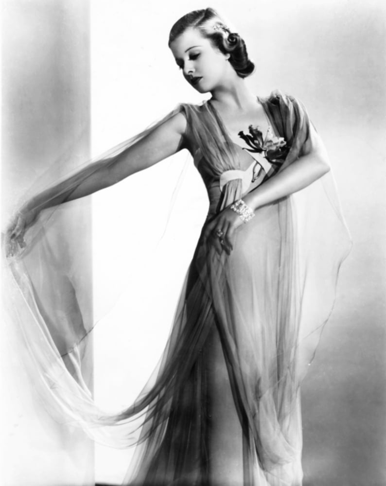 Vogues Of 1938 Canvas Art - (16 x 20)