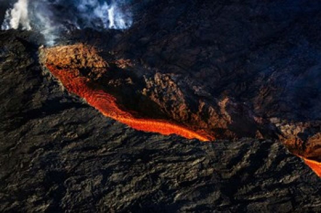 Volcano Eruption Bardarbunga Volcano Iceland Canvas Art - Panoramic Images (18 x 12)