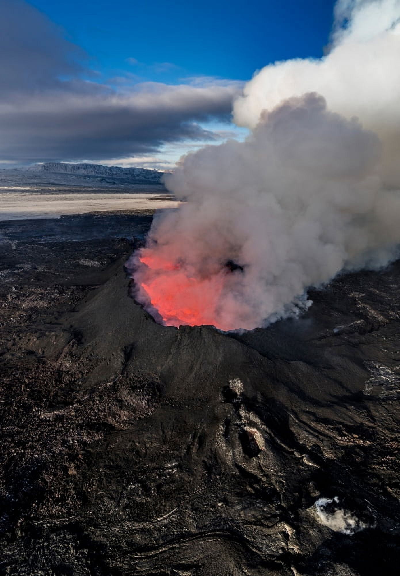 Volcano Eruption at the Holuhraun Fissure Bardarbunga Volcano Iceland Canvas Art - Panoramic Images (24 x 18)