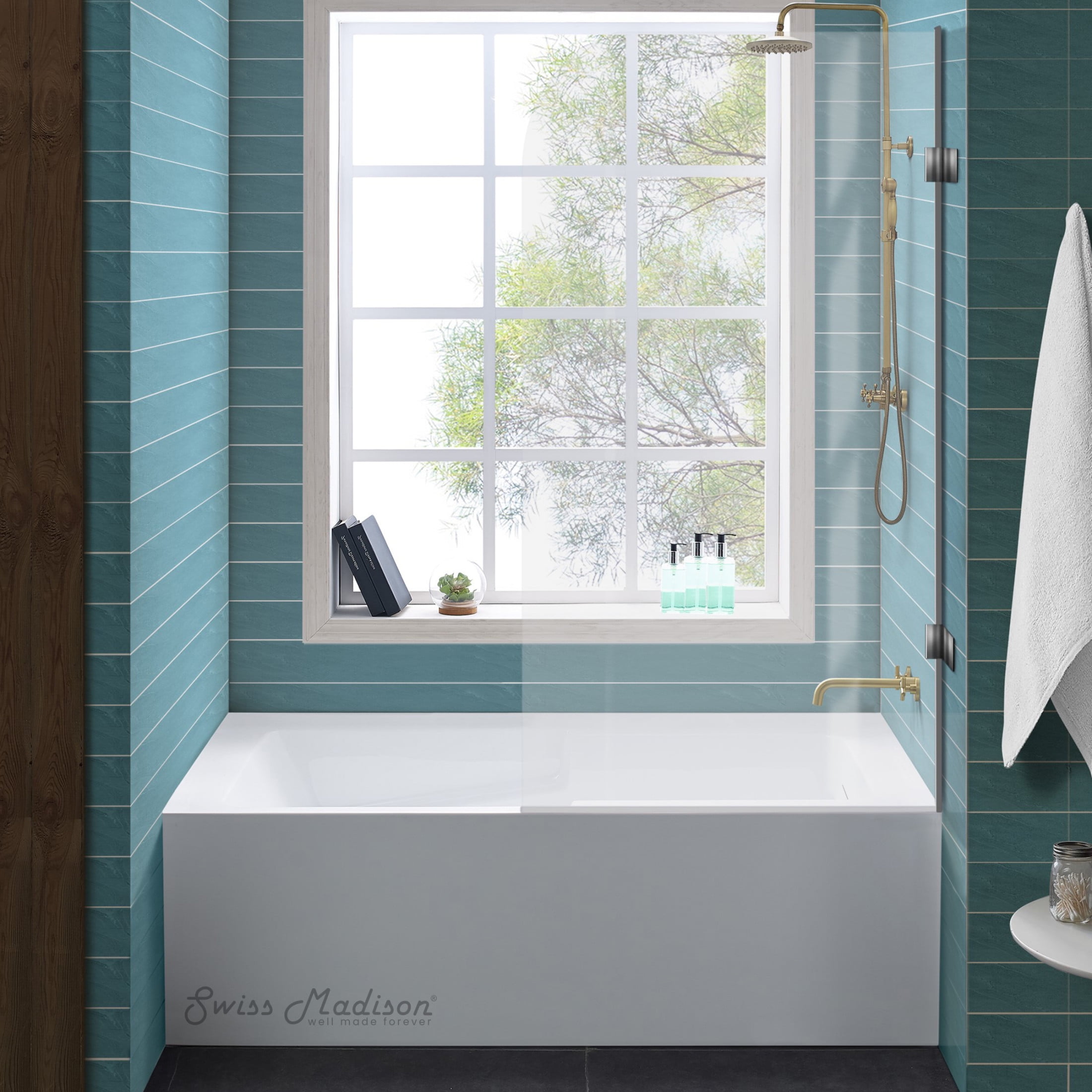 Voltaire 60 x 30 Skirted Right Drain Soaking Apron Bathtub in Glossy White with Integrated Overflow and Armrest, Drain Included