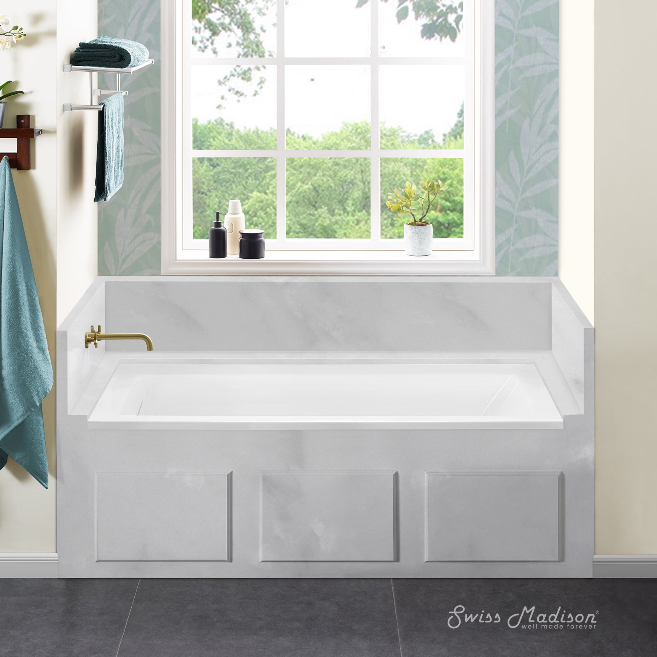 Voltaire 60 x 32 Left Drain Soaking Alcove Bathtub in Glossy White with Integrated Overflow, Drain Included