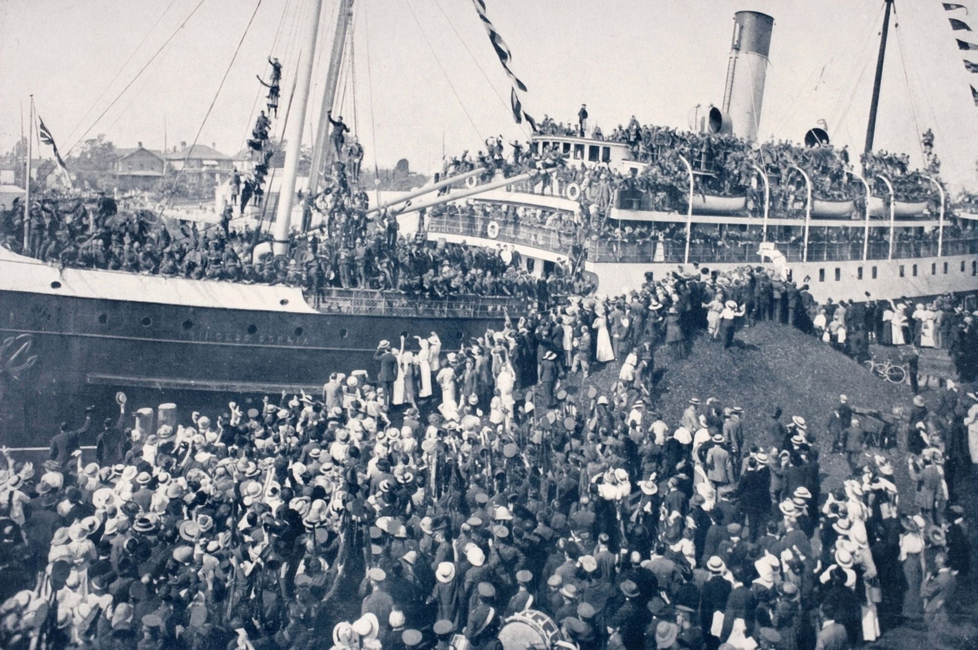 Volunteer Canadian Troops Embarking At Victoria British Columbia Canada Canvas Art - Ken Welsh Design Pics (36 x 22)