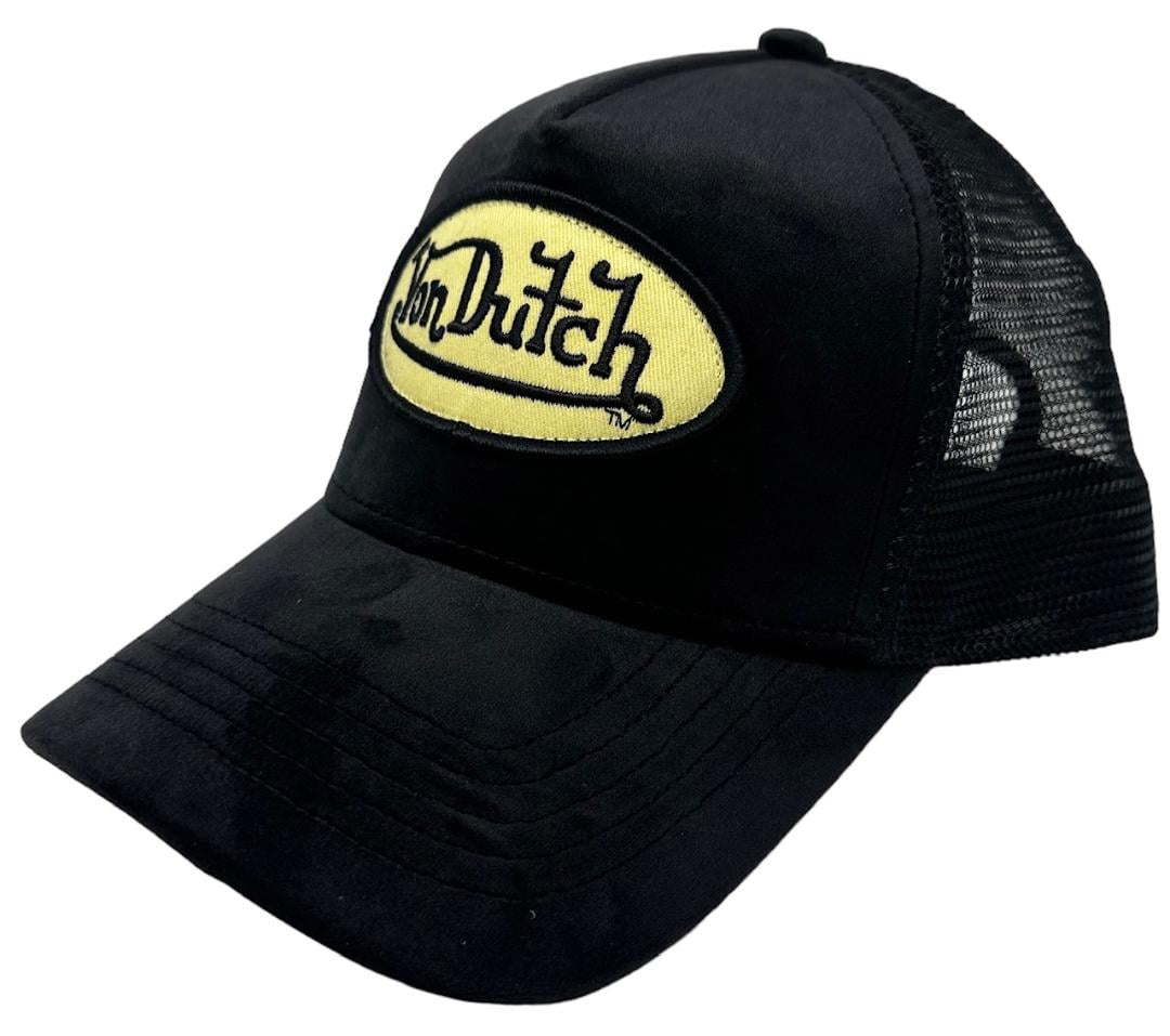 Gen Z is giving this Y2K accessory a surprising comeback