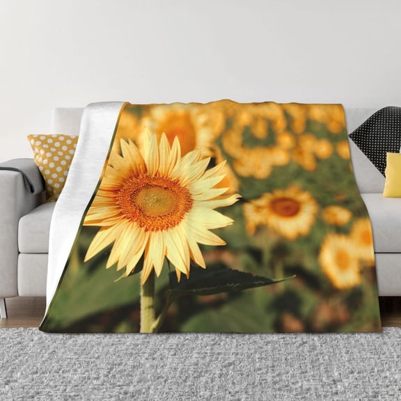 Vsdgher Golden Sunflower In Field Pattern Fleece Throw Blanket, Horizontal Fleece Bedding Home Decor for Couch & Bed All Season Use -50"x40"