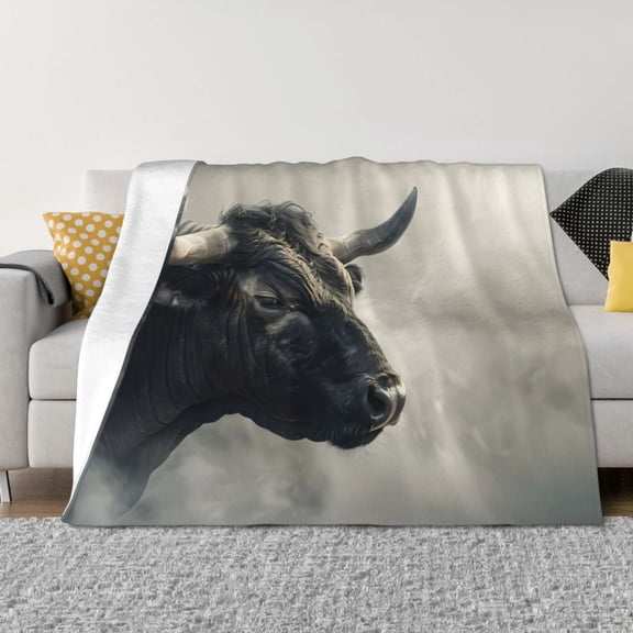 Vsdgher Mystical Bull in Fog Pattern Fleece Throw Blanket, Horizontal Fleece Bedding Home Decor for Couch & Bed All Season Use -80"x60"