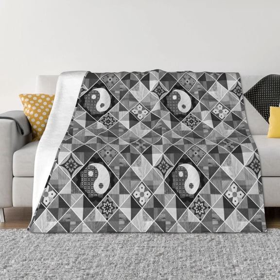 Vsdgher Yin Yang With Black And White Pattern Fleece Throw Blanket, Horizontal Fleece Bedding Home Decor for Couch & Bed All Season Use -80"x60"