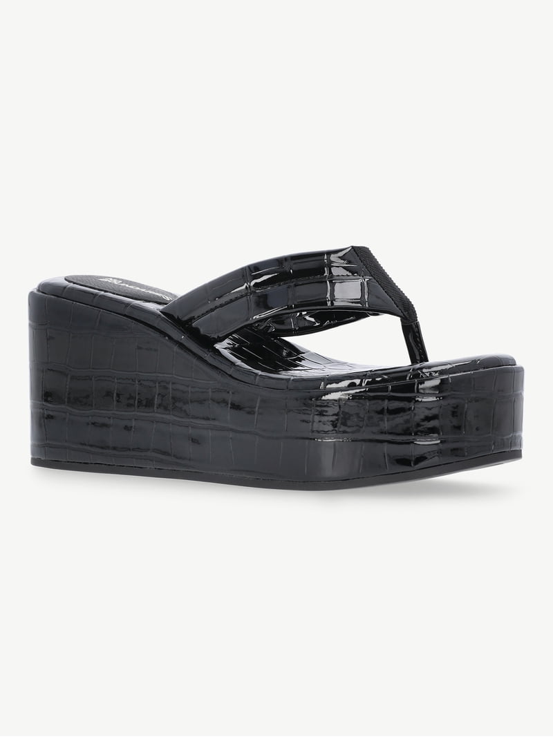 No Boundaries Embossed Faux Leather Platform Thong Sandals