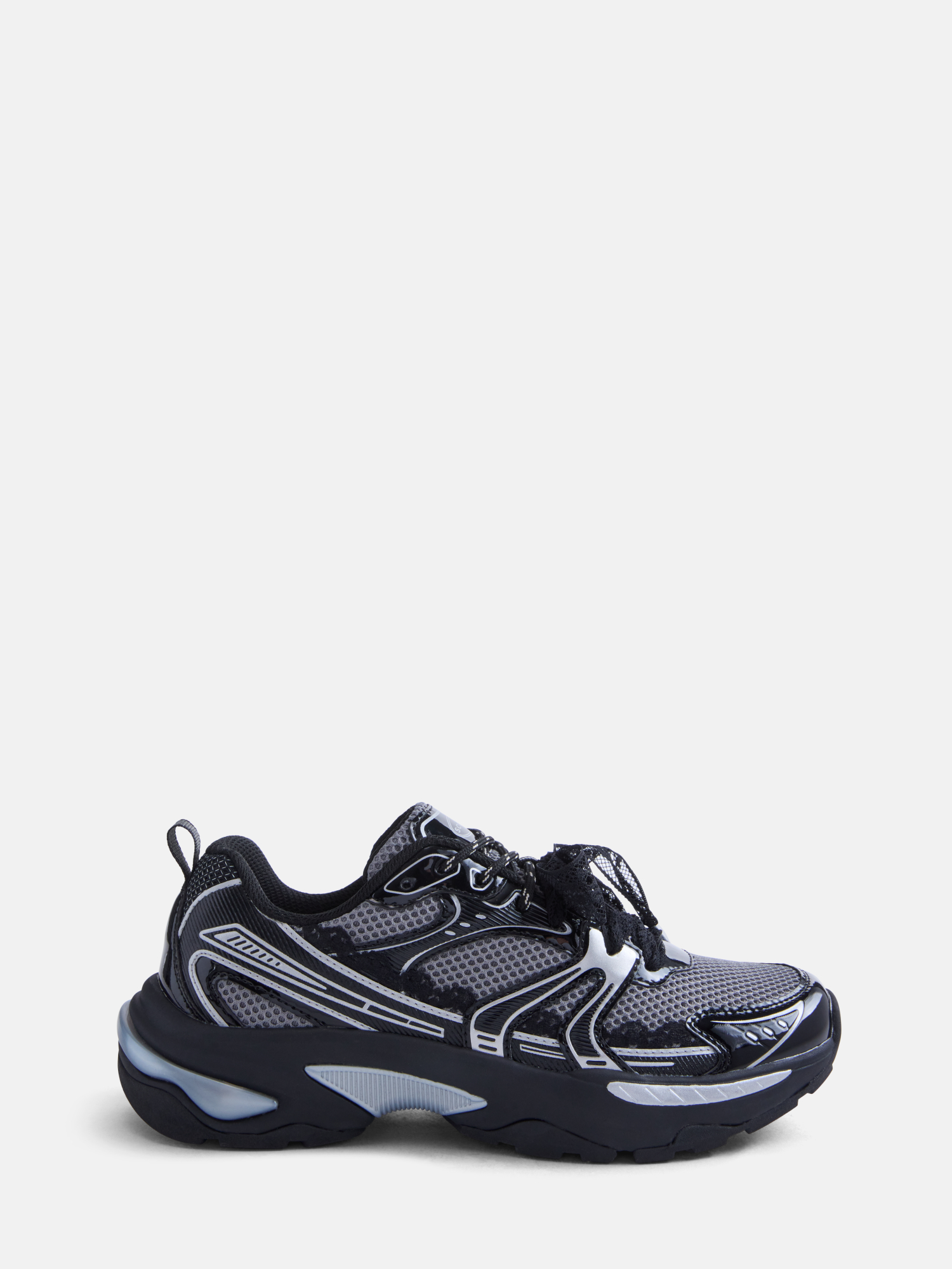 W SC SNEAKER: An Honest Look