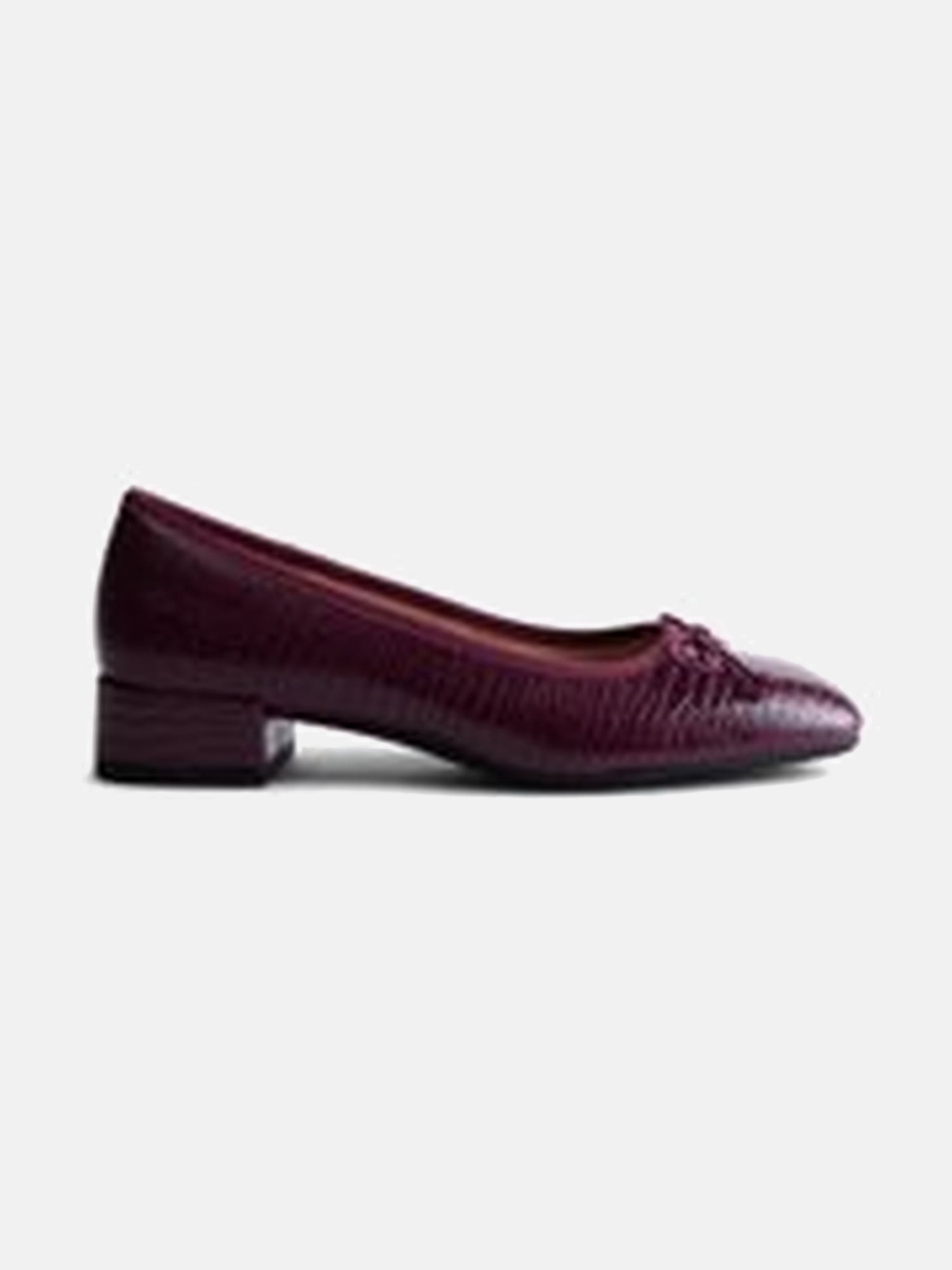 Scenario Women's Low Heel Faux Croc Ballet Flats