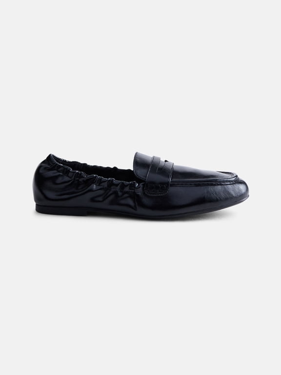 Women's Faux Leather Scrunch Loafers