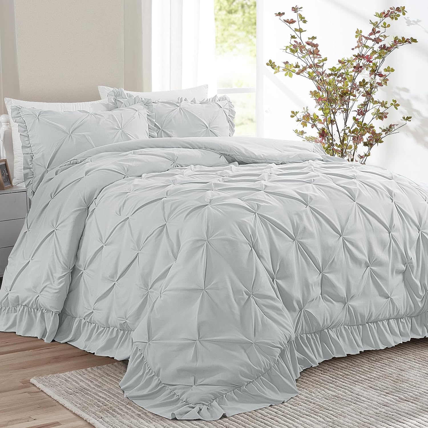 WAGEE 128x120 Oversized King Comforter Set, 3 Piece Ultra Soft Pinch