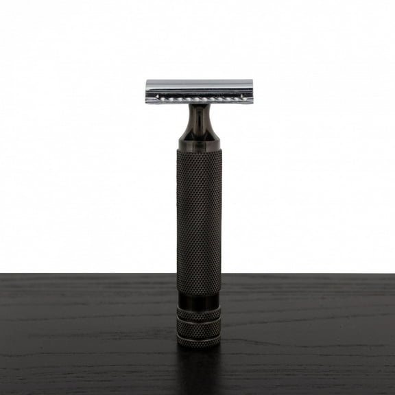 WCS Black Titanium Collection Razor, 175BT-WCS Exclusive Closed Comb (Lithe)
