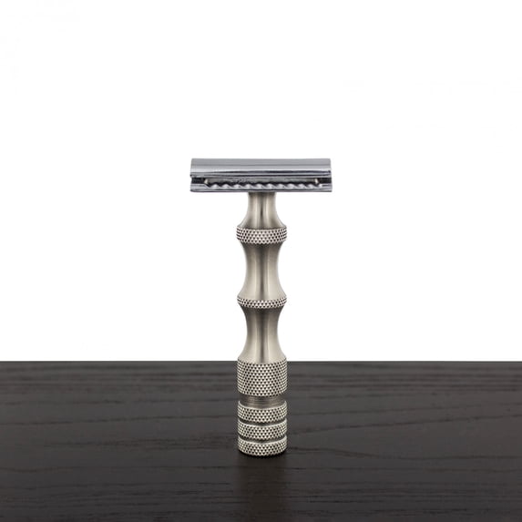WCS Classic Collection Razor 84S, Stainless Steel-Closed Comb