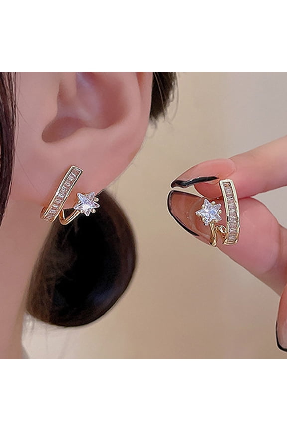 2 Pairs of Women Earrings Studs with Decorative Star Design for Daily Wear