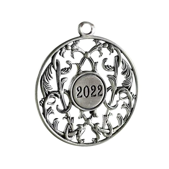 WEGFTDUOP Decorative Metal Pendants The Christmas Tree In The Christmas Living Room 2022 Commemorative Pendant