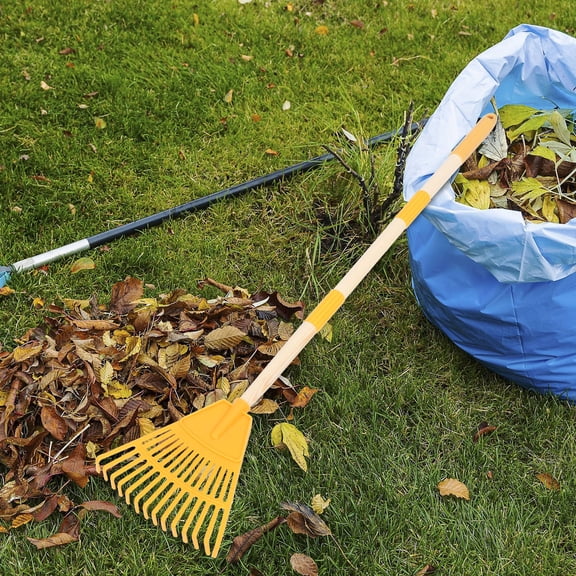 WESIEVYA Small Lightweight Plastic Leaf Rake for Flower Bed and Backyard Cleanup