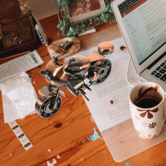 WEUVEB motorcycle figurine Motorcycle Model Rose Gold 1Set for Cafe Decoration