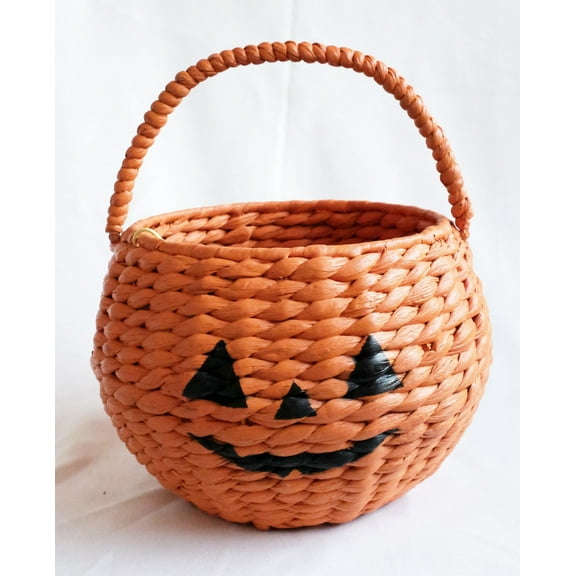 WH Pumpkin candy bowl with handle