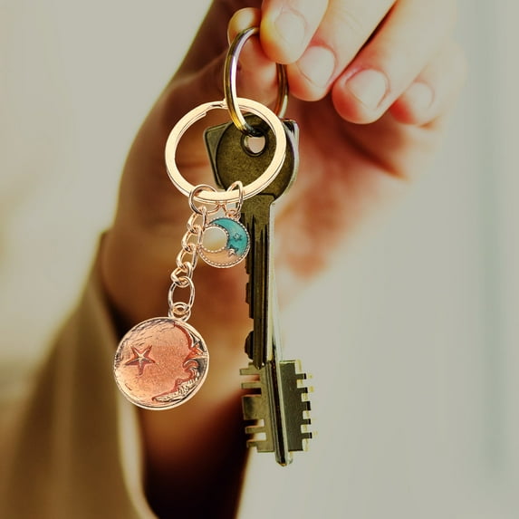 WHAMVOX 2pcs Star Moon Keychain Cartoon Couple Keyring Metal Friendship Keychain Cute Keychain Pendant for Couples Key Holder Bag Charm