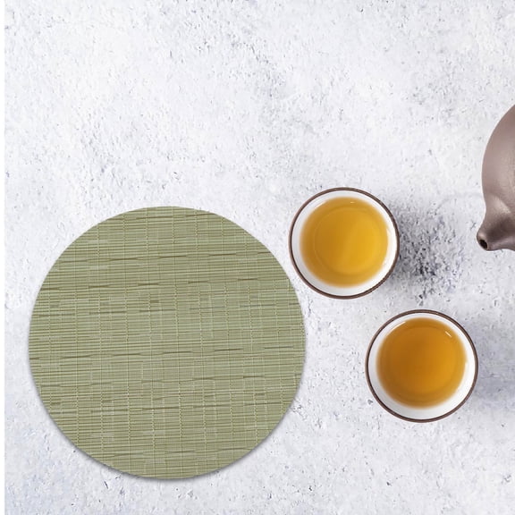 YSNOOWE Set of 8 Green Round PVC Placemats 13.8 Inch - Elegant Design for Home Dining and Kitchen Use