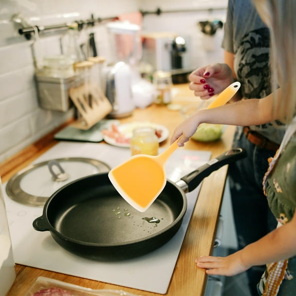 ROMANSENTIAL 2Pcs Household Non Stick Silicone Cooking Safe Ergonomic Kitchen Accessories