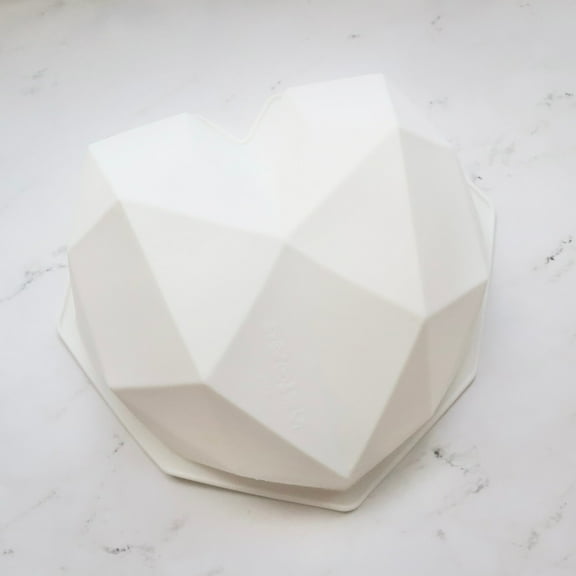 WHITE BREAKABLE HEART MOLD