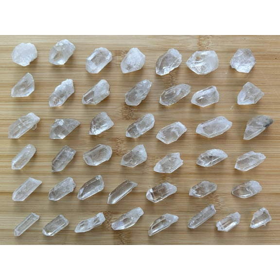 WHOLESALE Clear Quartz Point 0.75-1.5", Natural Small Clear Quartz Point, Raw Clear Quartz Point Healing Crystal (Clear Quartz Point, 1 Pound)