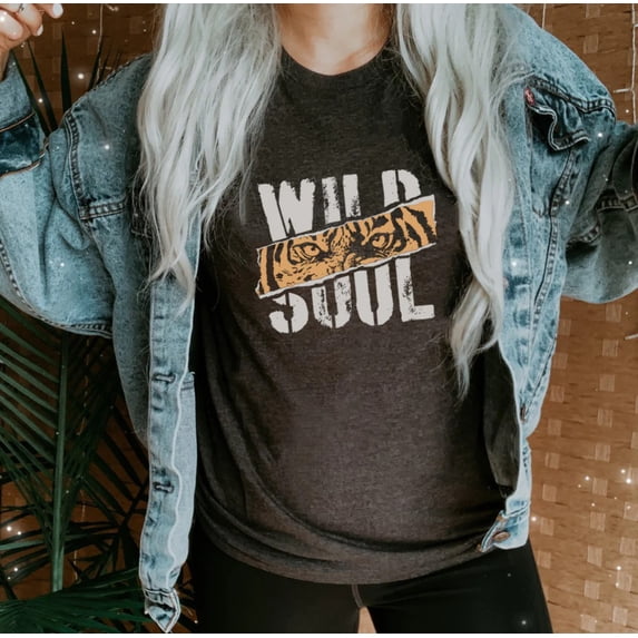WILD SOUL Graphic Short sleeve T-Shirt Plus Size