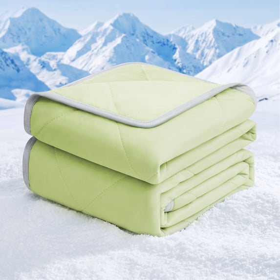 WISHEAD Cooling Blanket Twin Size, Cooling Comforter for Hot Sleepers, Double-Sided Lightweight Summer Bedding, Soft Breathable All-Season Quilt, (Apple Green, 68" x 90")
