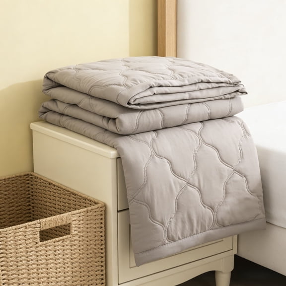 WMTOKK Cooling Comforter, Universal Summer Quilt, Thin Breathable Bedding, Suitable for Daily Bedroom Rest and Casual Couch Time, 59 X 78 in