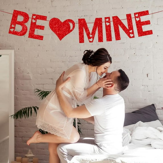 WMTOKK Valentine's Day Party Banner Heart-Shaped Garland Decoration (Style B) Valentine's Day Gifts