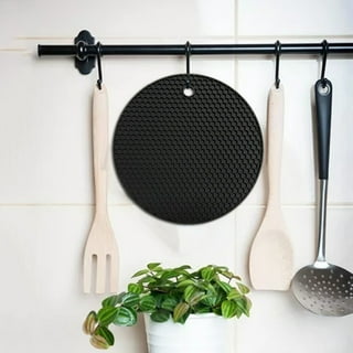 https://i5.walmartimages.com/seo/WNG-3Pcs-Silicone-Heat-Honeycomb-Pads-Non-Slip-Hot-Pot-Holder-Drying-Mats-Potholders-Kitchen-Tools-Black_9d1fd165-b426-44ad-86b6-a5d268046f94.2ad173f8423d76b6b9201d0fb4e80969.jpeg?odnHeight=320&odnWidth=320&odnBg=FFFFFF